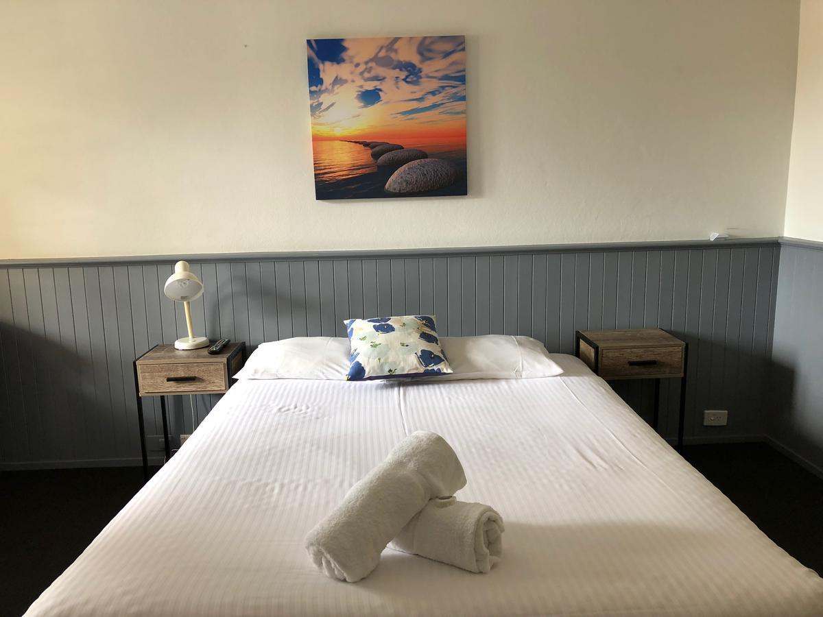 Squid'S Ink Motel Belmont Extérieur photo