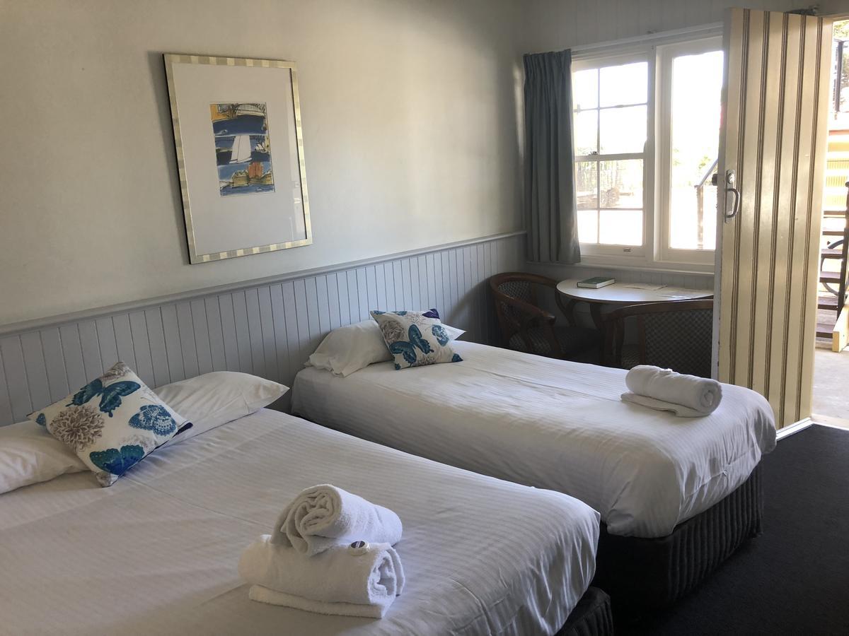 Squid'S Ink Motel Belmont Extérieur photo