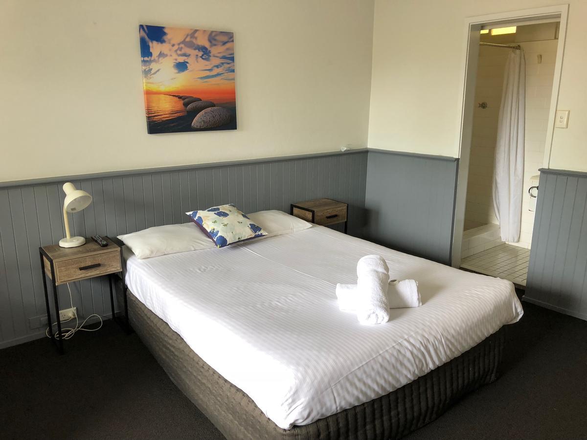 Squid'S Ink Motel Belmont Extérieur photo