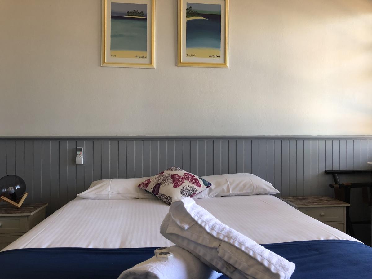 Squid'S Ink Motel Belmont Extérieur photo